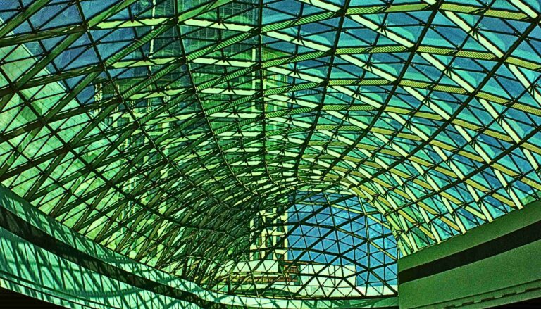 Structure VS Data Modeling